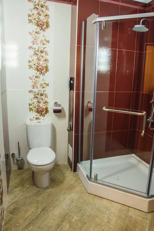 Promenade Park Hotel Shymkent Esterno foto