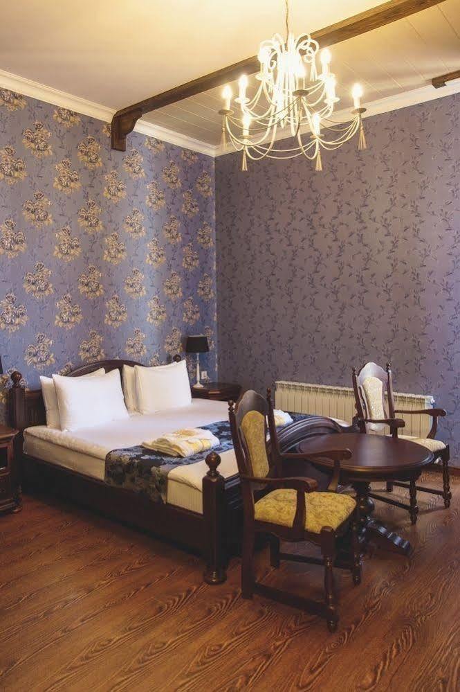 Promenade Park Hotel Shymkent Esterno foto