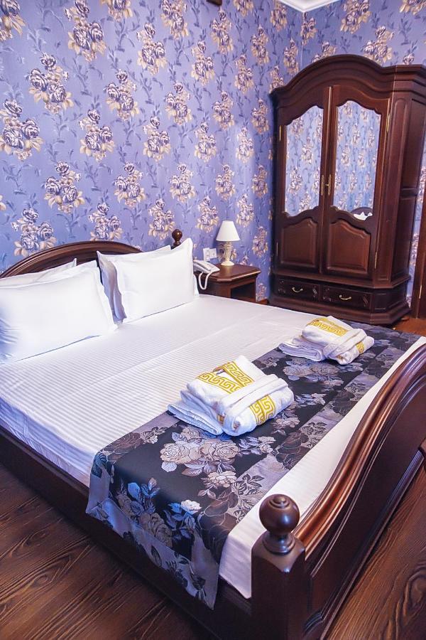 Promenade Park Hotel Shymkent Esterno foto